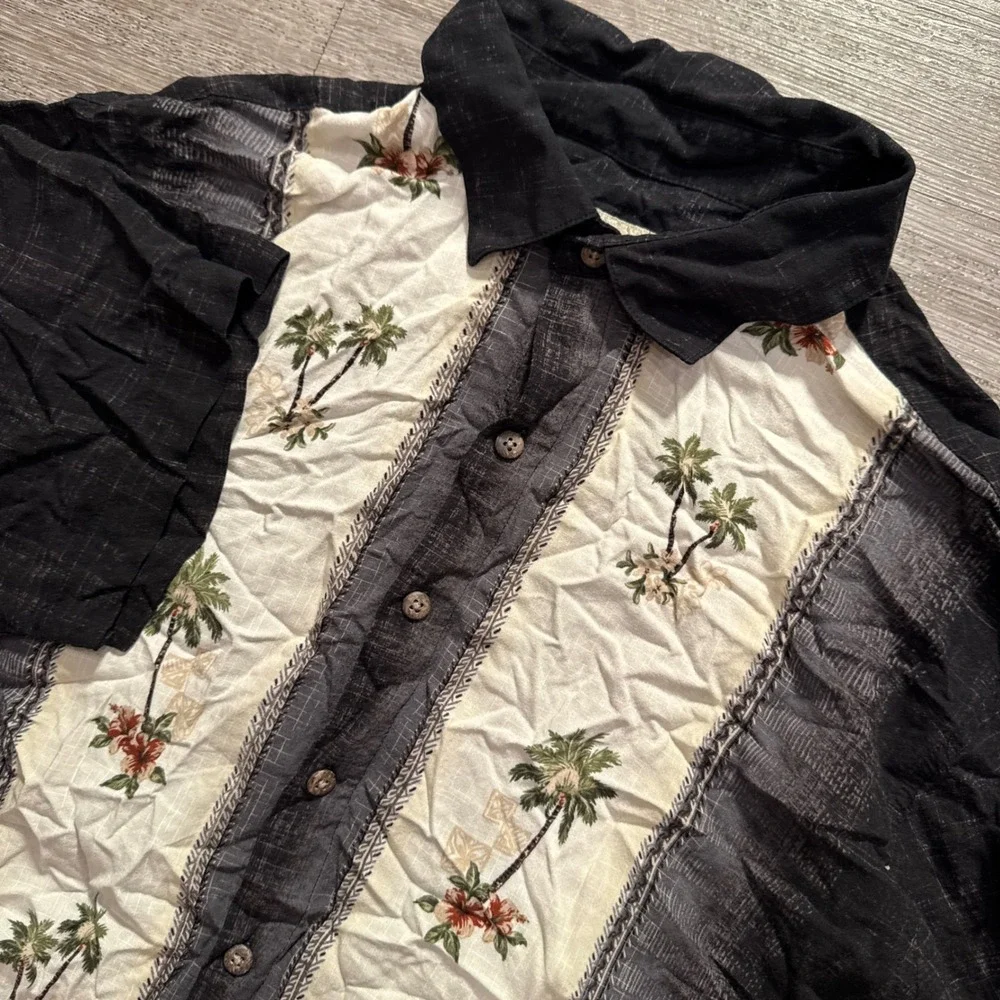 Batik Bay Shirt Men XL Black White Rayon Tropical Palm Tree Hawaiian Camp Button